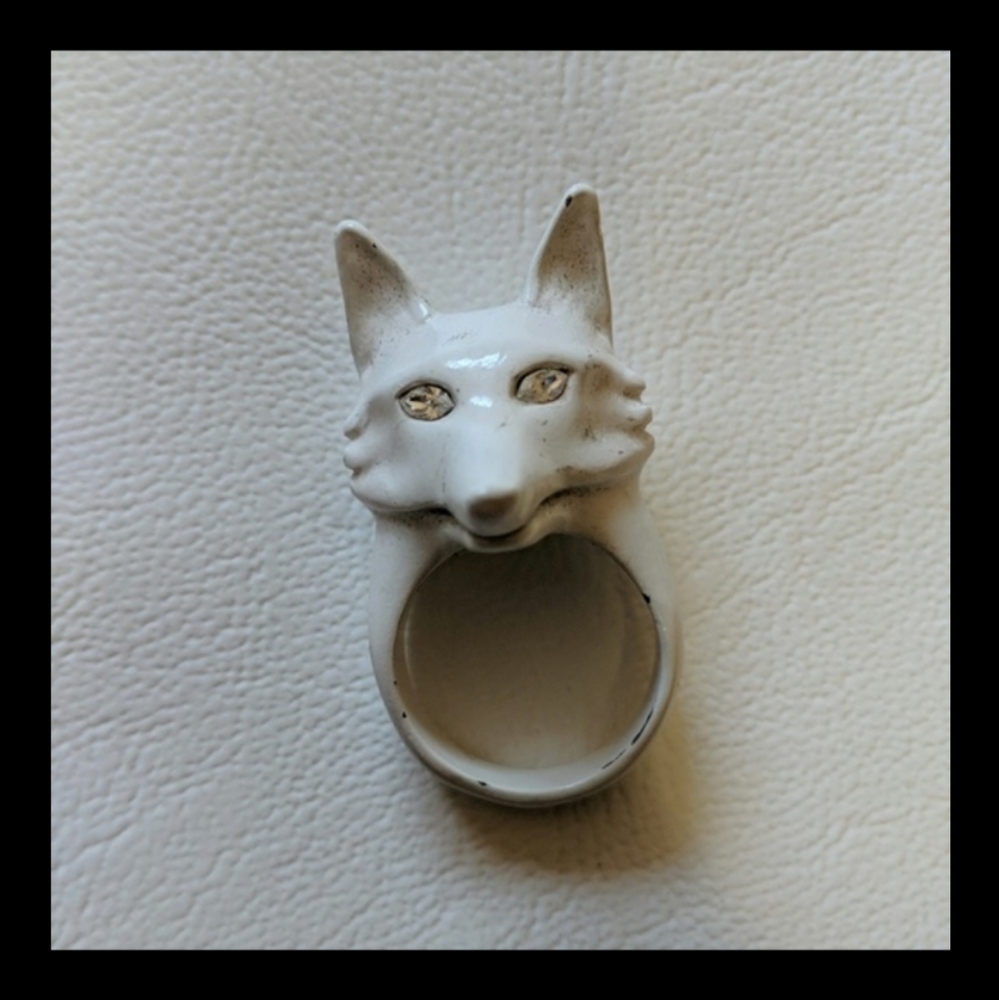 SOLD - leonedelyon
